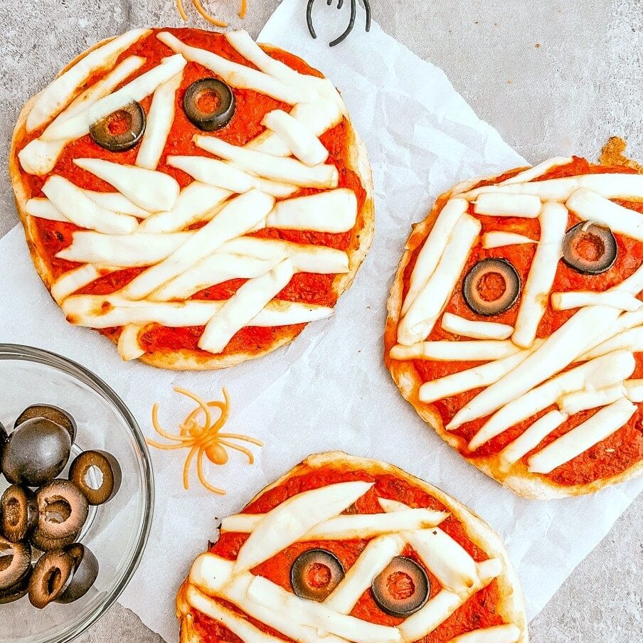 Mini Mummy Pizzas