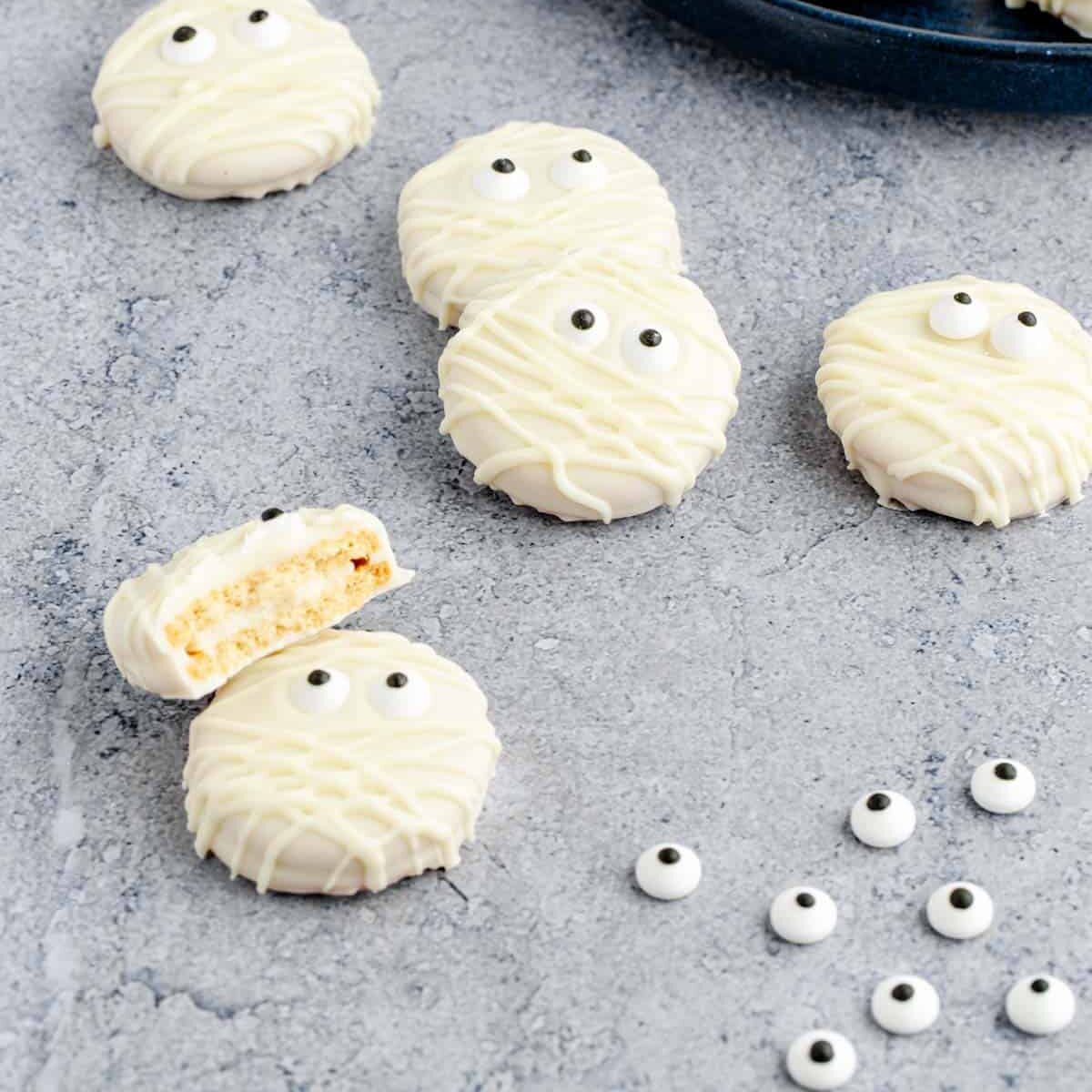 Oreo Mummy Cookies